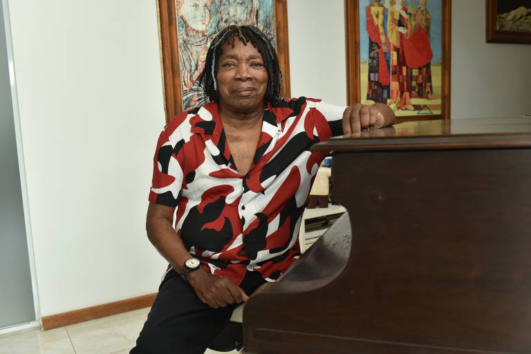 O cantor Milton Nascimento durante entrevista para a coluna Mônica Bergamo em sua casa, em Juiz de Fora (MG), em setembro de 2019