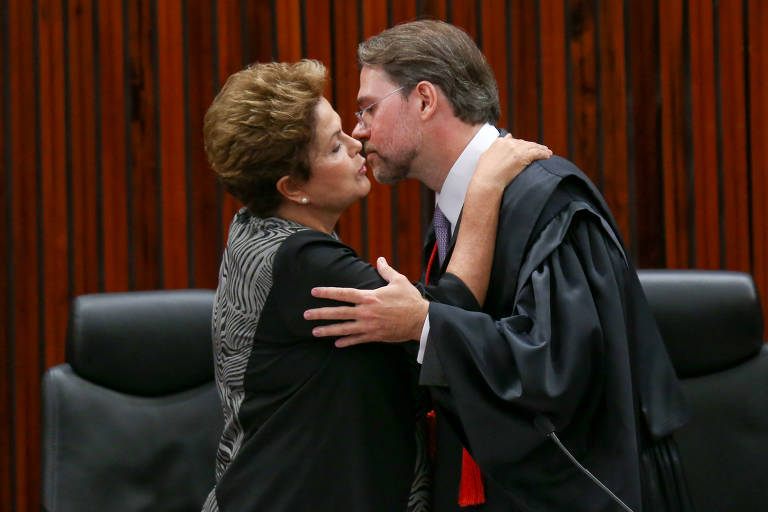 Posse como presidente do TSE, em 2014, substituindo o ministro Marco Aurélio Mello. No dia do 2º turno, ele afirmou que "do ponto de vista de julgamento em plenário foram as eleições mais tranquilas dos últimos tempos". Aquele pleito desembocou em pedido de auditoria do resultado pelo PSDB de Aécio Neves, candidato derrotado