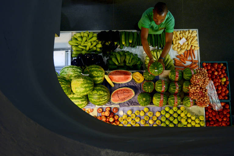 Banca de frutas no Mercado de Pinheiros, na zona oeste de São Paulo 