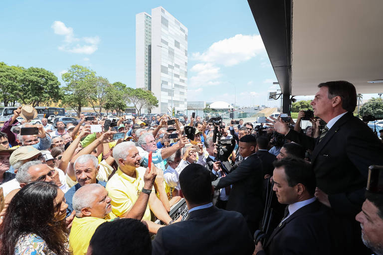 O presidente Jair Bolsonaro durante encontro no Palácio do Planalto com grupo de Garimpeiros
