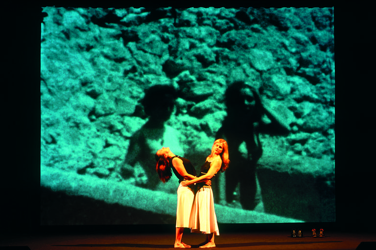 Festival de teatro italiano contemporâneo invade palco do Sesc Pompeia
