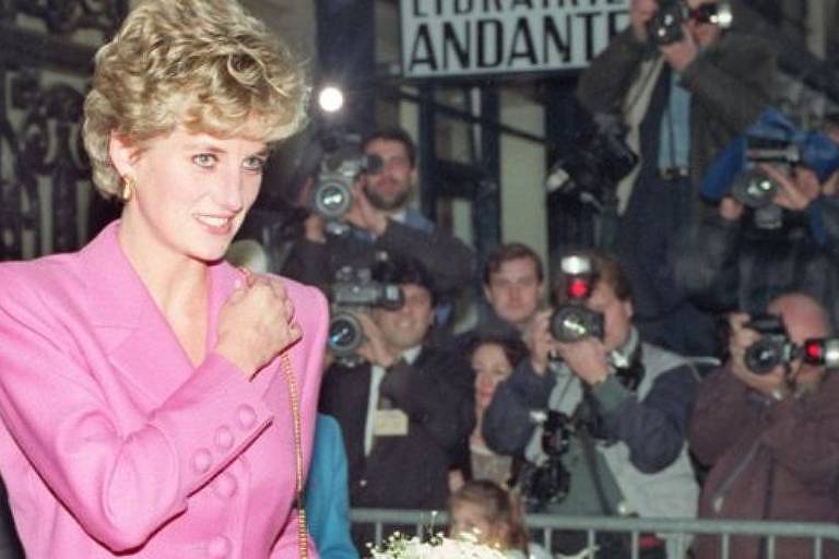 'Onde quer que ela fosse, havia enormes quantidades de jornalistas e fotógrafos cobrindo todos os seus movimentos', diz jornalista sobre Diana