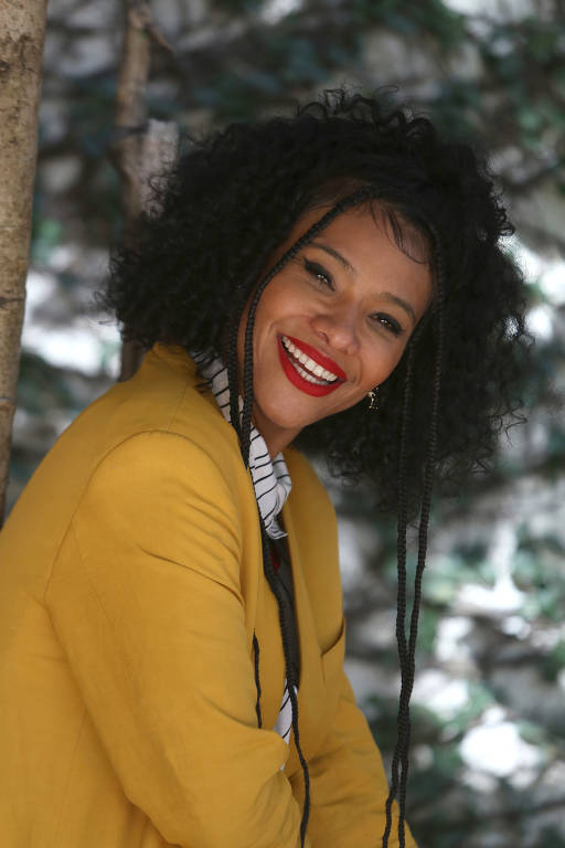 Samantha Almeida, 37, negra e chefe de conteúdo na Ogilvy Brasil