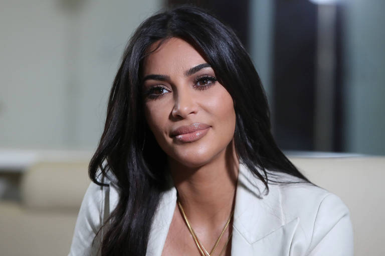 Kim Kardashian em entrevista à Reuters em Yerevan, Armênia