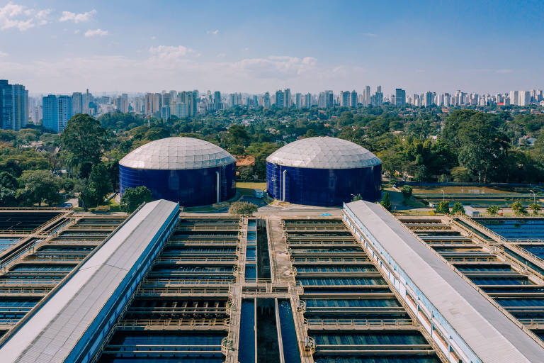 Estação de tratamento de água da Sabesp no bairro Santo Amaro, em São Paulo