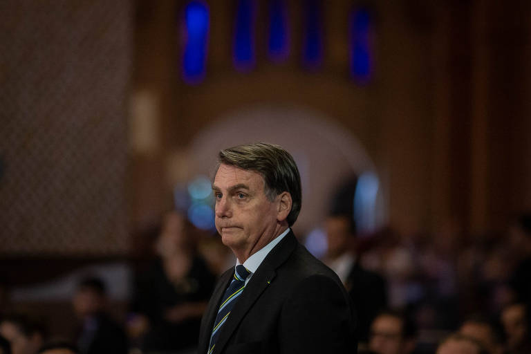 Bolsonaro ignora mortes e desrespeita os brasileiros que fizeram a história do país