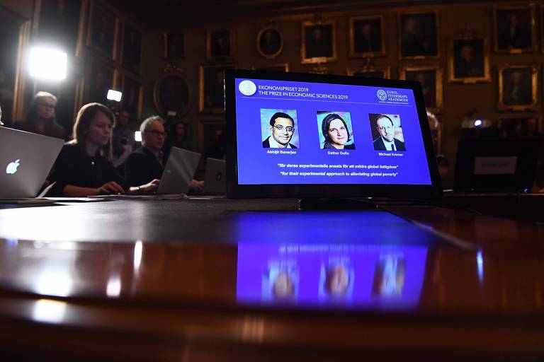 O vencedores do Nobel de Economia 2019 Abhijit Banerjee, Esther Duflo e Michael Kremer