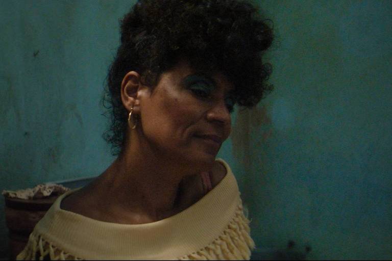 Bárbara Santos em cena de 'A Vida Invisível', de Karim Aïnouz