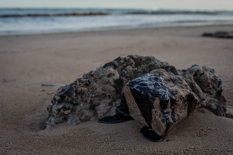 Praia de Itacimirim, em Camaçari, ao norte de Salvador também foi atingida
