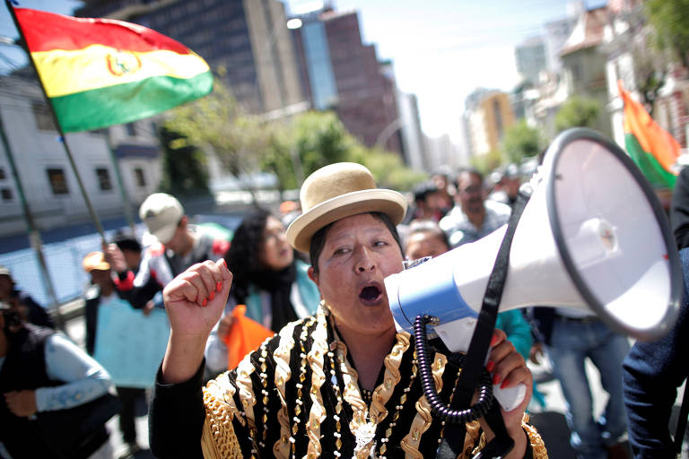 Milhares de bolivianos fazem protesto