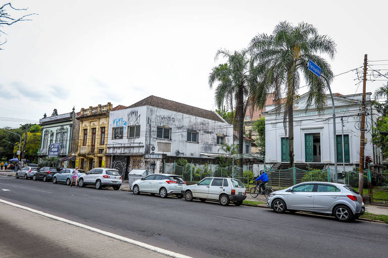 Situado na avenida João Pessoa, próximo do Parque da Redenção, o templo foi inaugurado em 1928, seguindo o projeto elaborado por pelo francês Augusto Comte (1798-1857), principal idealizador da doutrina que tem a ciência como dogma