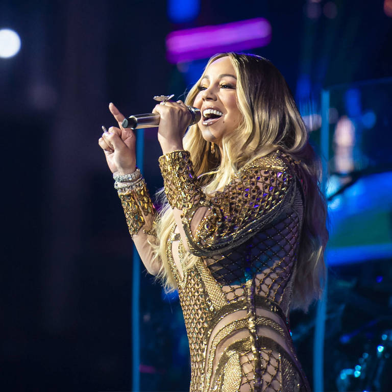 Mariah Carey se apresenta em Dubai