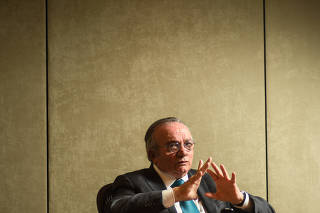 O ex-ministro do TSE Cesar Asfor Rocha em seu escritório em São Paulo