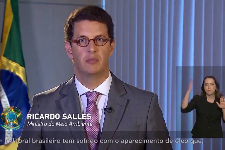 O ministro do Meio Ambiente Ricardo Salles durante pronunciamento oficial