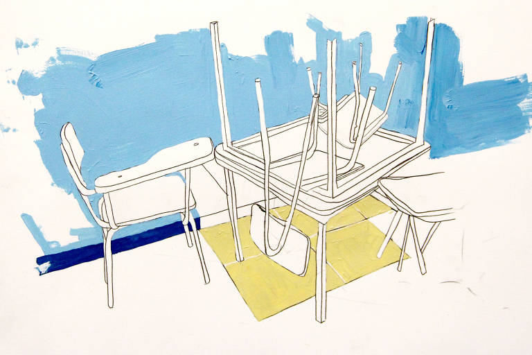 pintura de cadeiras escolares reviradas em tons de azul