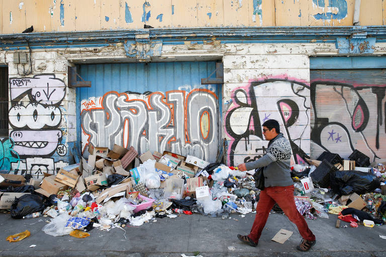Lixo nas ruas de Valparaíso