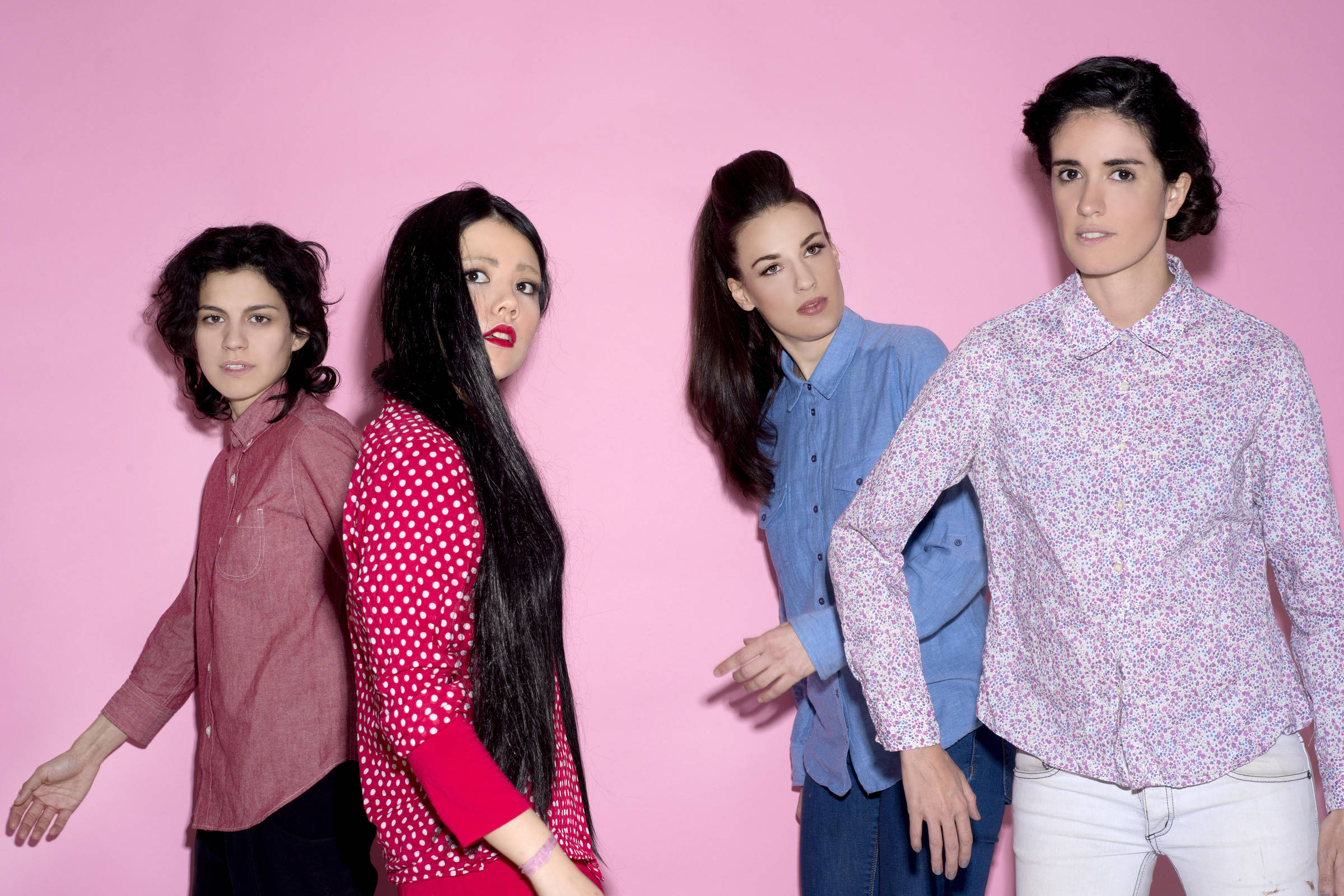 De ser. логан лерман хорошо быть тихоней. Cansei свитер. логан лерман хорошо быть тихоней. Css группа.