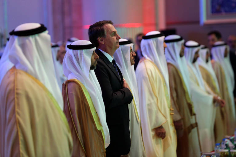 Presidente Jair Bolsonaro no fórum comercial Brasil-Emirados Árabes Unidos, em Abu Dhabi