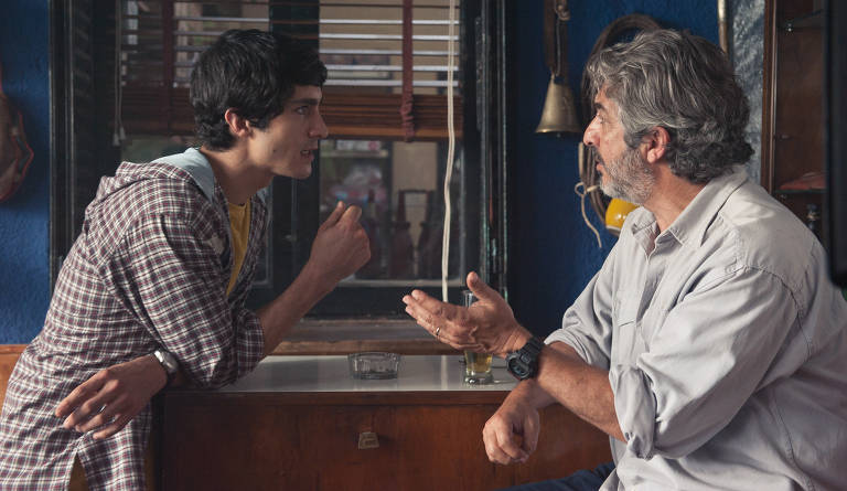 Chino Darín e Ricardo Darín, filho e pai na vida real, em cena do longa argentino 'A Odisseia dos Tontos', dirigido por Sebastián Borensztein