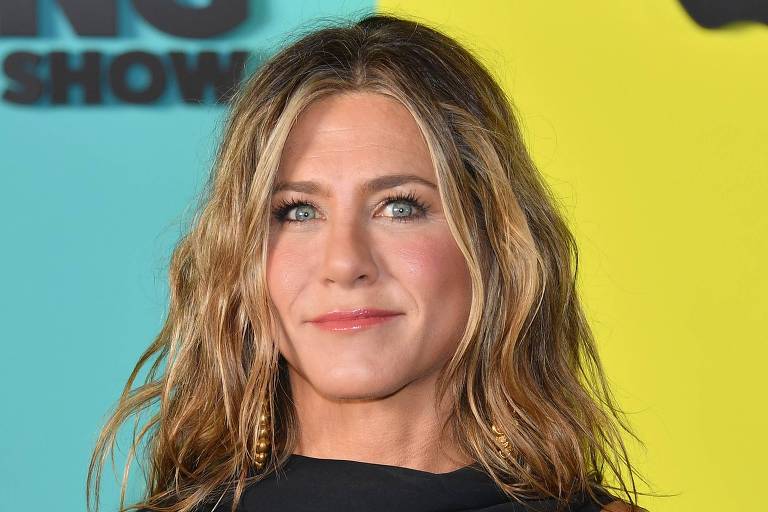 Jennifer Aniston diz que desenvolve novo projeto com elenco de 'Friends'