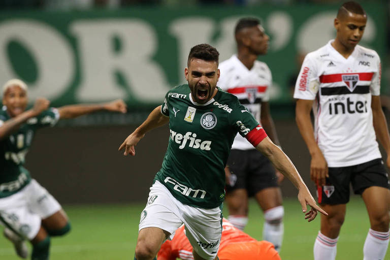 Bruno Henrique comemora seu gol contra o São Paulo, na vitória palmeirense por 3 a 0, no Allianz Parque