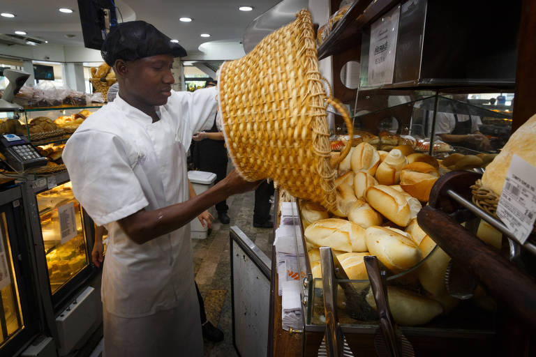 Mesmo em tempos de crise, pão não sai da mesa dos brasileiros