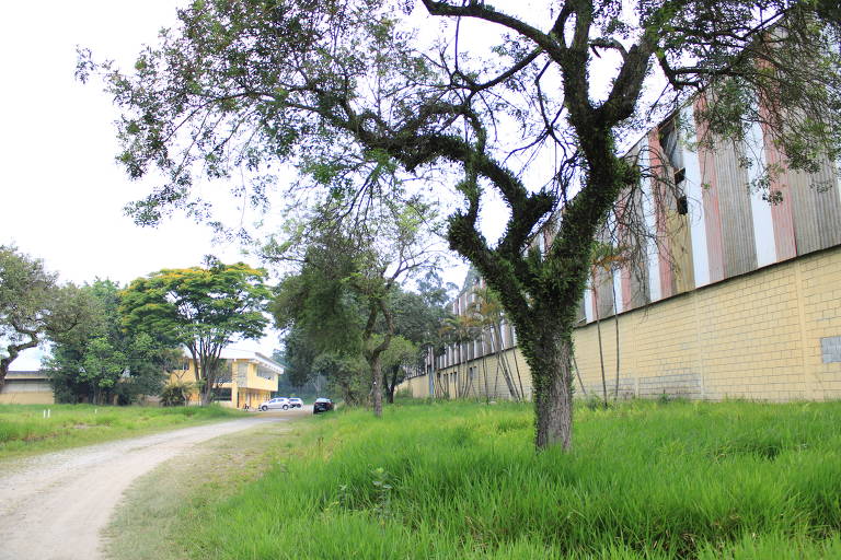 Antiga fábrica Gazarra é o local da Universidade Federal da zona leste de SP