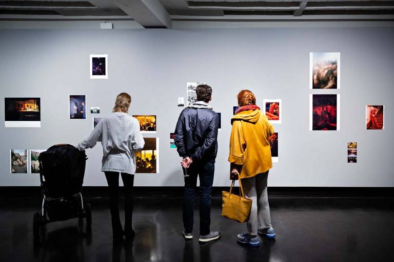 Sala da exposição 'No Photos on the Dance Floor'