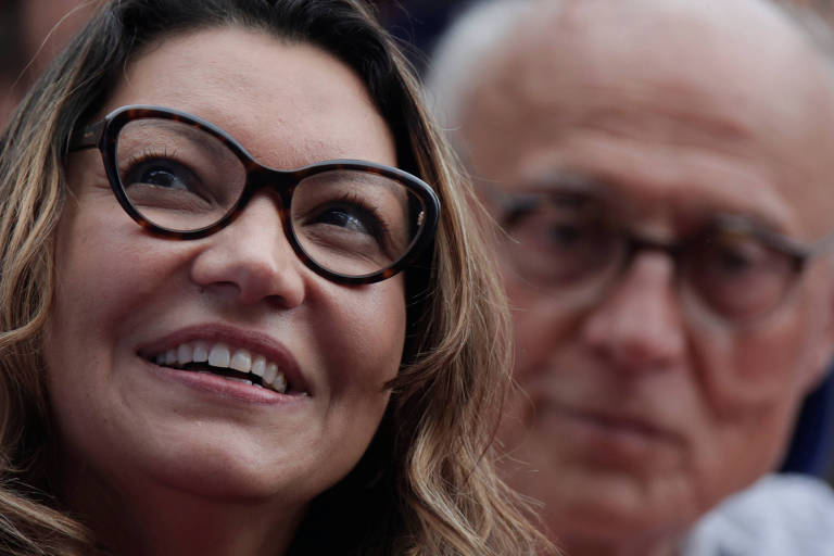 Rosângela da Silva, namorada do ex-presidente Lula (e com quem pretende se casar), acompanha discurso em São Bernardo do Campo, região da grande São Paulo