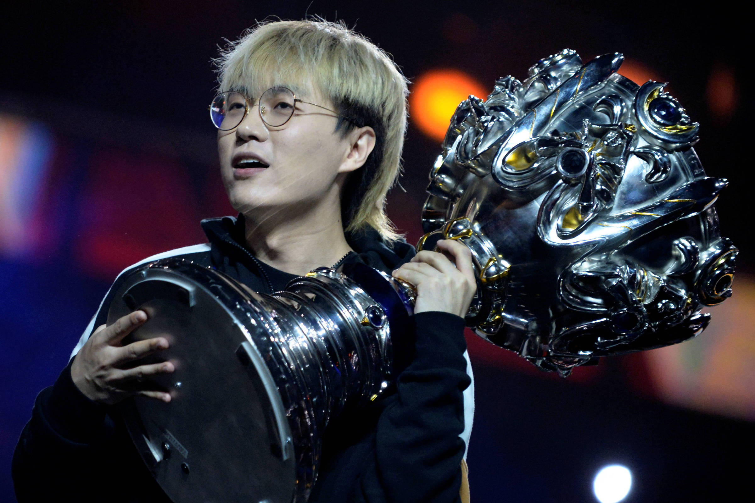 Mundial de LoL 2019: FunPlus Phoenix vence a Invictus Gaming e vai à final  do torneio, lol