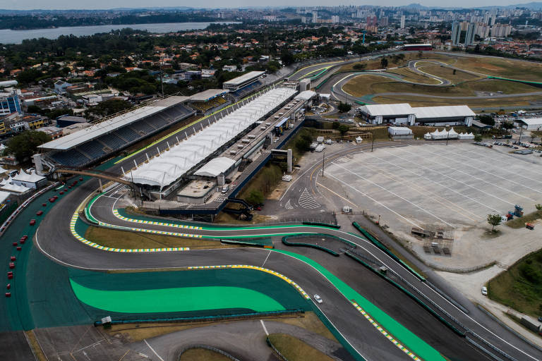 DENTRO DO CAMAROTE PADDOCK CLUB EM INTERLAGOS PARA O GP DO BRASIL