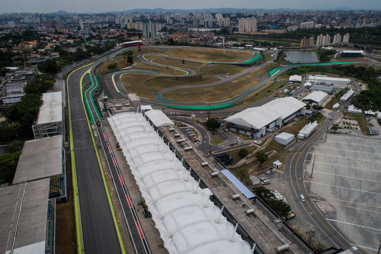 Vista aérea do autódromo de Interlagos, que recebe o GP do Brasil de F-1 entre os dias 15 e 17 de Novembro