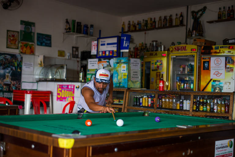 Ate bateu: na mesa paro VIE Baianinho deu show! VEJA Mundo da