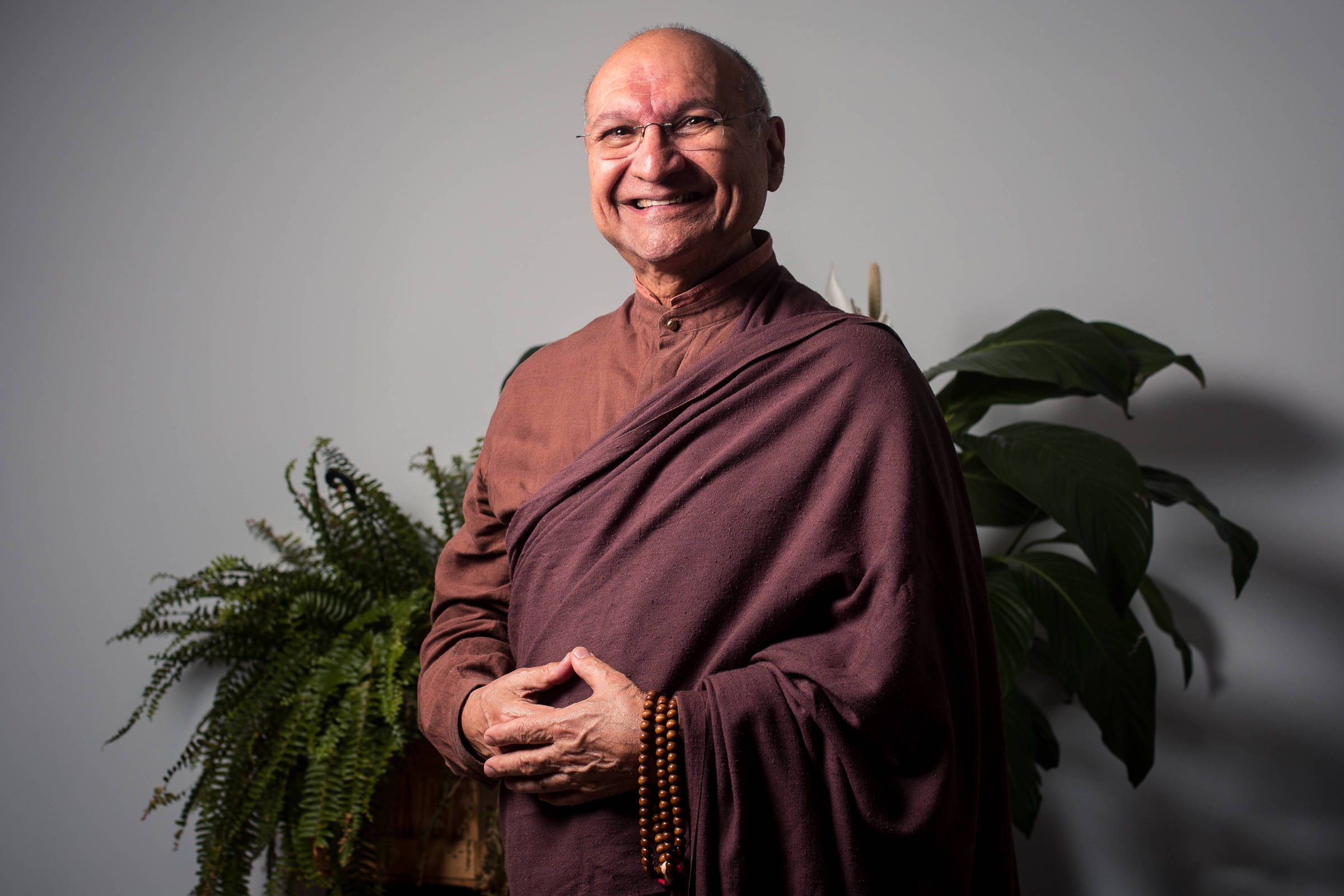 O monge budista brasileiro Choepel Rinpoche, que vive nos EUA, participa de evento sobre o cérebro, em que fala de meditação e neurociência