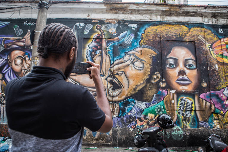 Pequena África recebe turismo que resgata história negra do Rio
