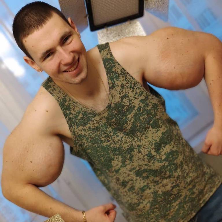Kirill Tereshin, 23, conhecido como 'Popeye russo'