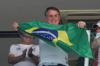 Brasileiro Championship - Santos v Sao Paulo