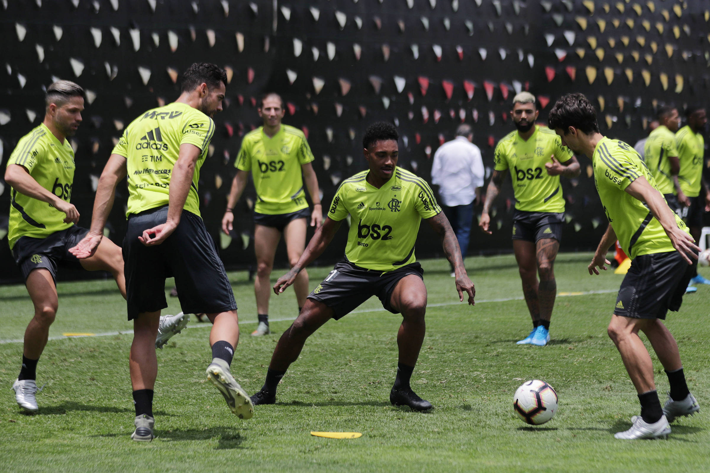 Flamengo e seus jogos: Os 38 times da Copa Libertadores 2014