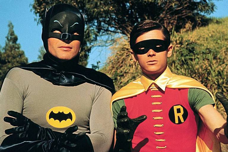 A dupla dinâmica Batman e Robin interpretada pelos atores Adam West e  Burt Ward