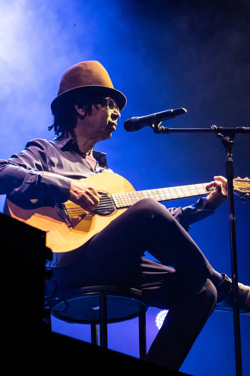 Djavan lança nova parte de seu infindável álbum da vida - Infográficos -  Estadão