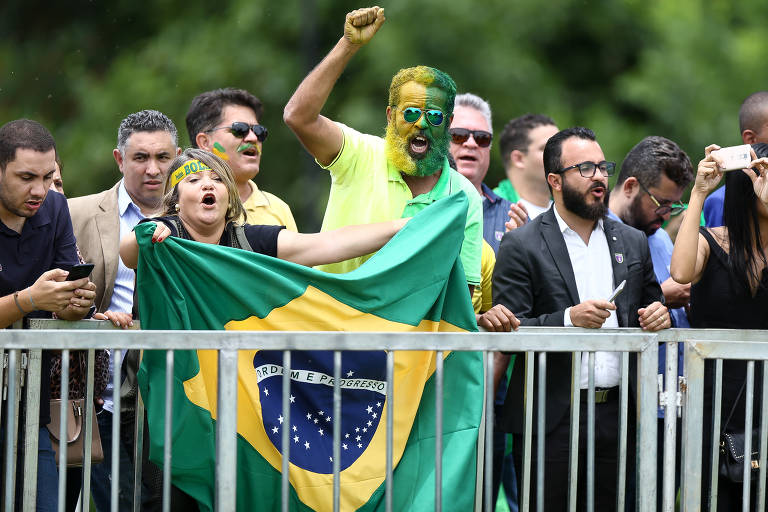 Convenção de lançamento do partido Aliança pelo Brasil, em novembro