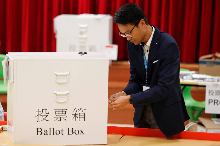Movimento civil em Hong Kong ganha respaldo nas urnas