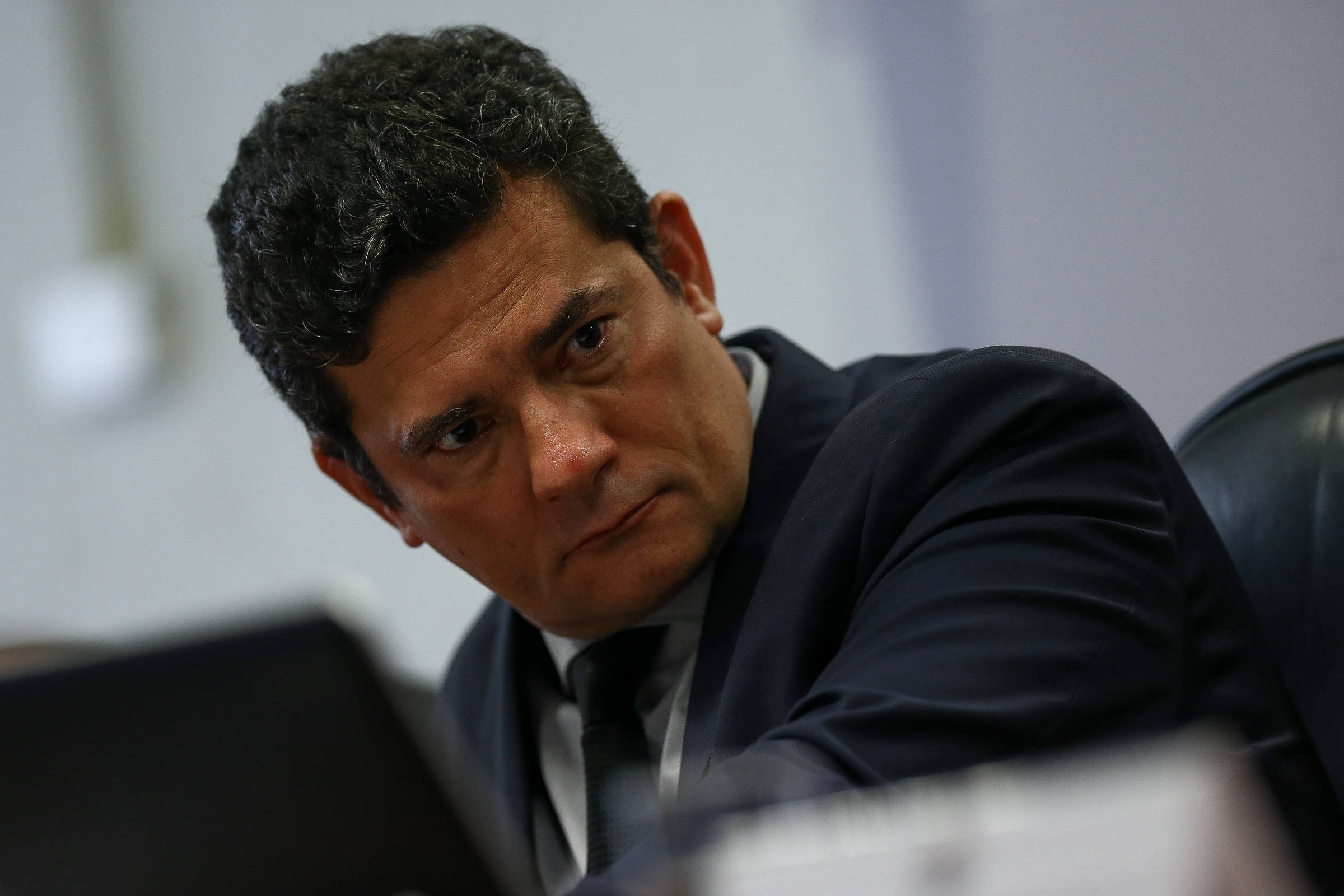 Câmara aprova texto-base do pacote anticrime sem principais bandeiras de Moro