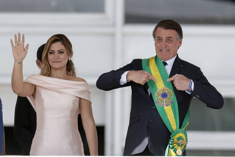 Jair Bolsonaro enfrenta queda de braço com Poderes - Blog da Folha