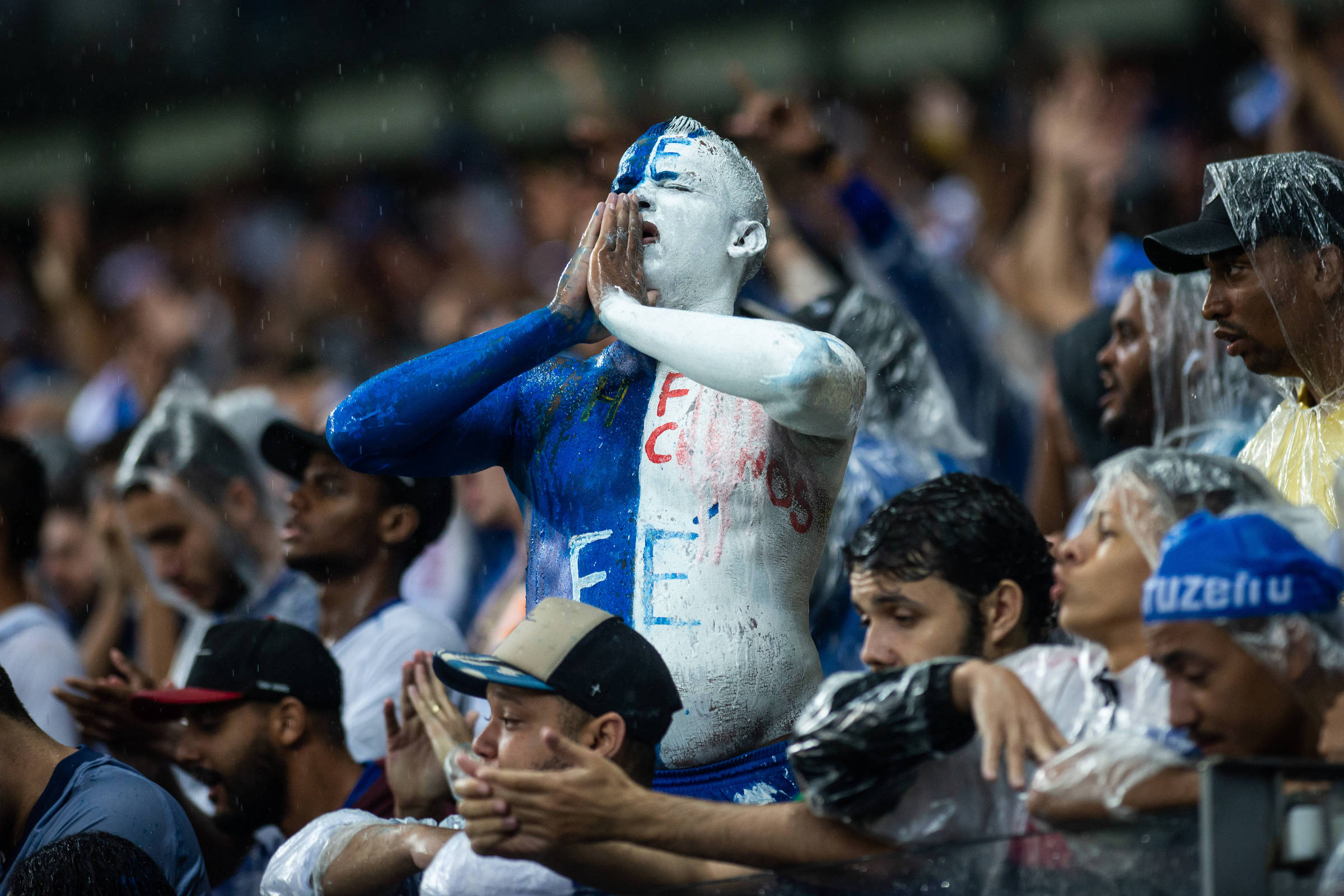 Cruzeiro despenca para o 15º lugar e cola na zona de rebaixamento