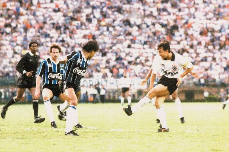 GRÊMIO, 1991 - O time gaúcho terminou o Campeonato Brasileiro na 19ª posição e acabou rebaixado pela primeira vez em sua história. O Grêmio voltou à elite em 1993