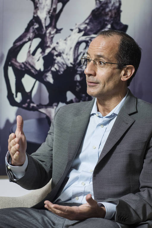 Marcelo Odebrecht durante entrevista; empresário trabalhou em obras da construtora que leva seu sobrenome no Brasil, na Inglaterra e nos EUA entre 1991 e 1998 (desde estagiário até diretor de contrato). Entre 2002 e 2008, comandou a Construtora Norberto Odebrecht. Entre 2009 e 2015, foi presidente da Odebrecht S.A.