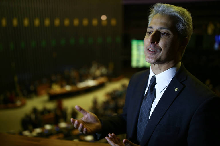 Deputado Alessandro Molon apresenta projeto para declarar estado de emergência climática no Brasil