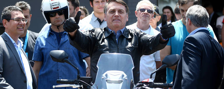 Em guerra contra radares, Bolsonaros somam mais de 40 multas de trânsito