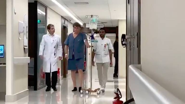 Em setembro Bolsonaro passou pela sua quarta cirurgia desde que sofreu um ataque a faca na campanha de 2018. Em janeiro, durante outro procedimento, o governo montou um gabinete especial no hospital Albert Einstein, em São Paulo, para que o presidente pudesse despachar normalmente durante o período de recuperação